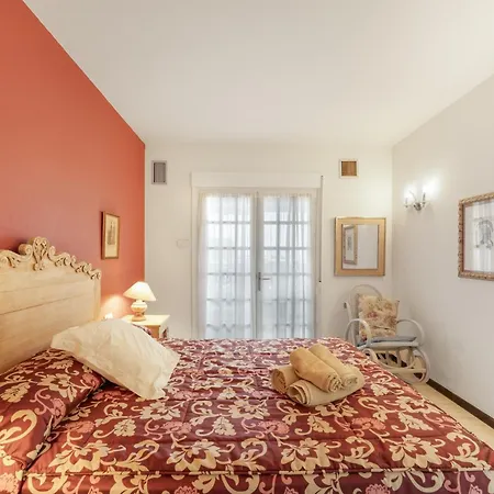 Center - 350m Apartment Marbella