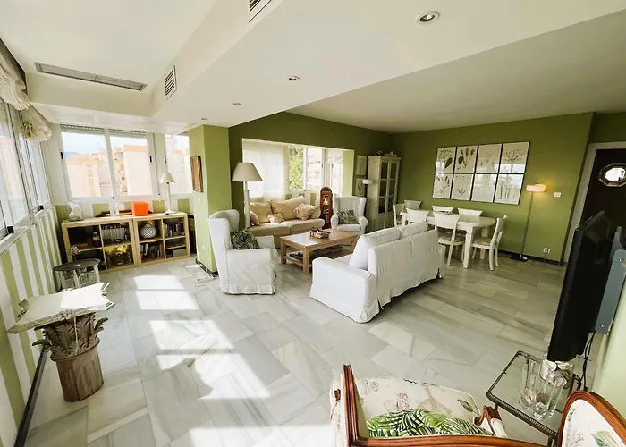 Center - 350m Apartmán *