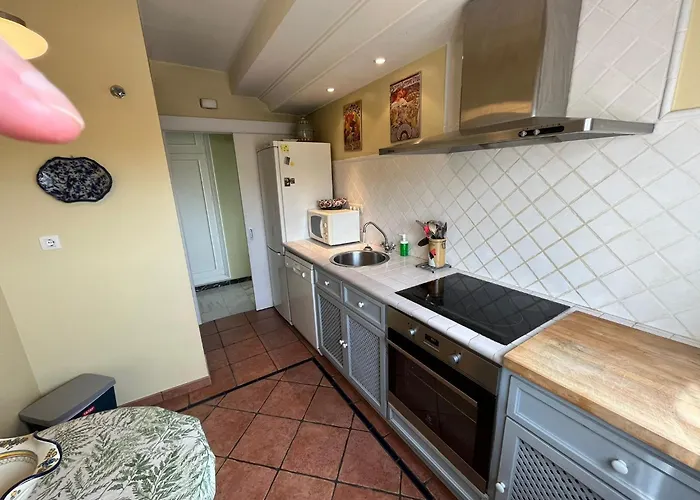 Center – 350m * Marbella